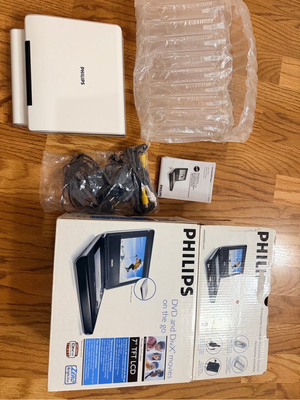 Philips White Portable DVD Player with Accessories